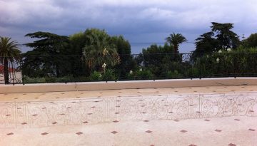 Pavimento terrazza in Marmo Perlato Svevo e Rosso Verona