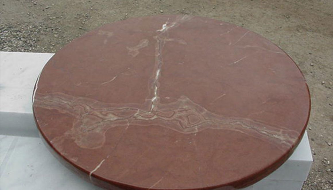 Round Table in Carrara marble