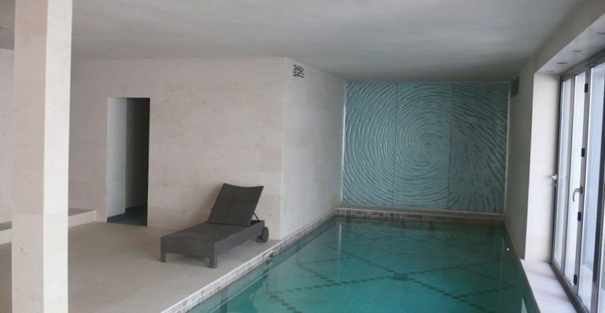 Swiming Pool in Botticino Marble