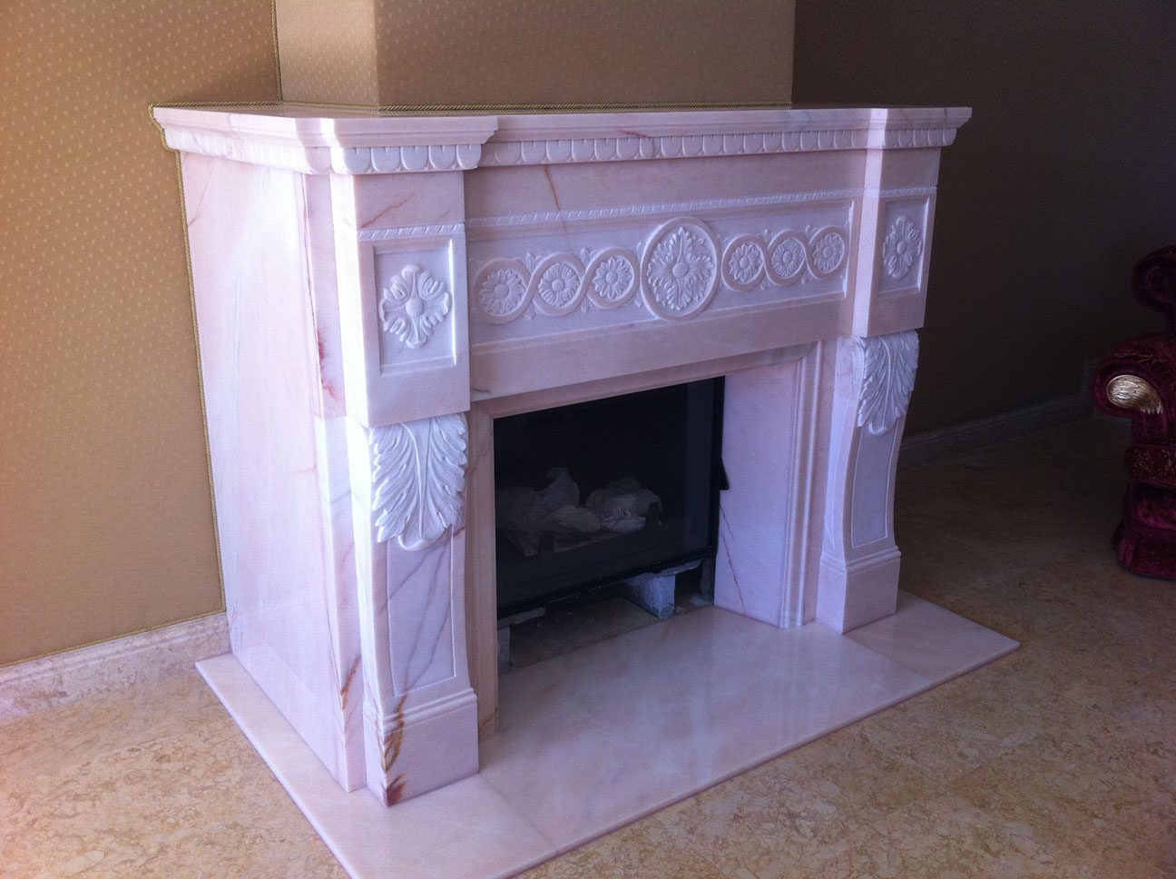Мраморный камин из мрамора Pink Portugal-3