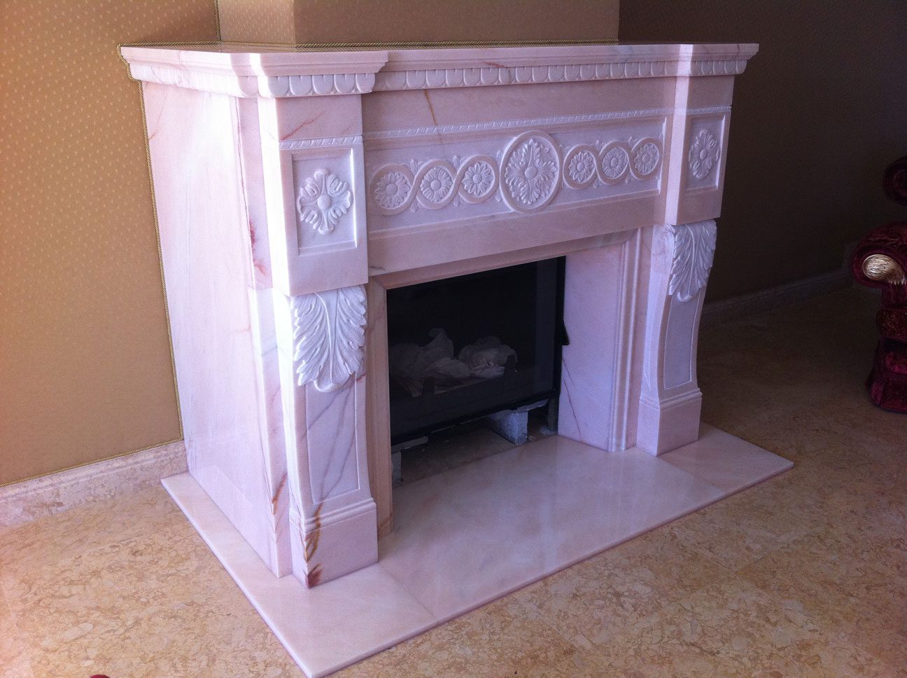 Мраморный камин из мрамора Pink Portugal-4