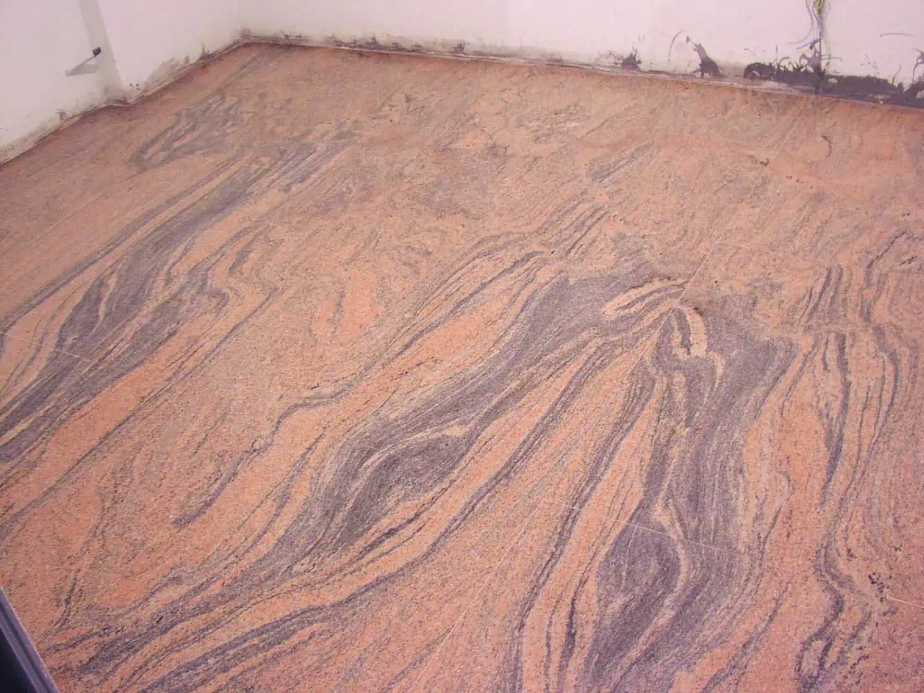 Levigatura Pavimenti Granito Juparana
